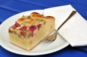 Rhabarberkuchen vom Blech Rezept