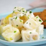 Zucchinisalat mit Rosinen und Oliven Rezept