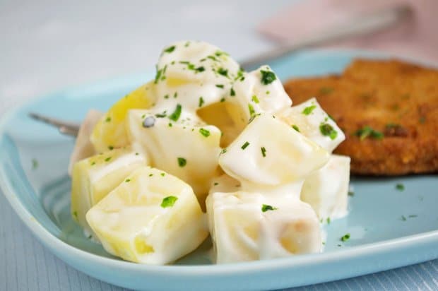 Zucchinisalat mit Rosinen und Oliven Rezept