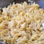 Zwiebel-Käse-Nudeln Rezept