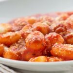 Zwiebel-Tomatensoße Rezept