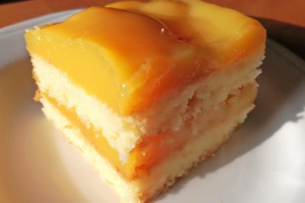 Blechkuchen mit Orangensaft Rezept