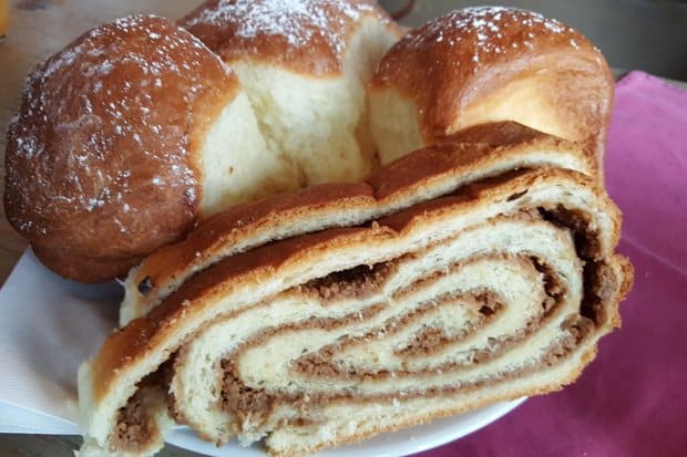 Nussstrudel aus Germteig Rezept