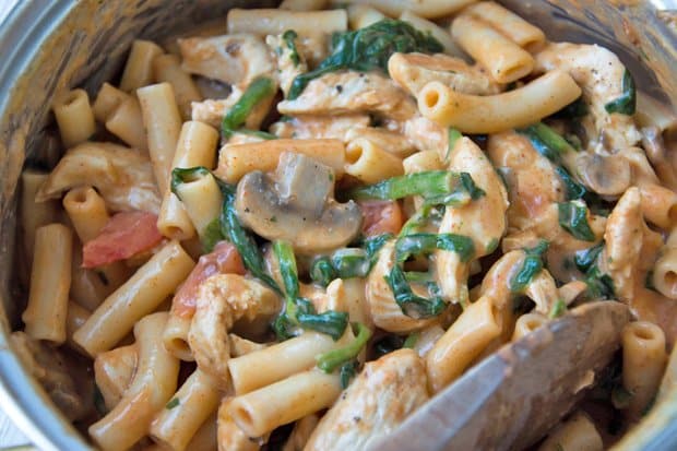 One Pot Pasta mit Huhn Rezept