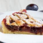 Zwetschgenkuchen mit Mürbteigboden Rezept