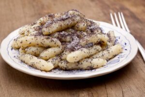 Mohnnudeln - Schupfnudel mit Mohn Rezept