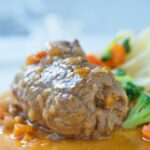 Saftige Rindsroulade mit Gemüsenudeln Rezept