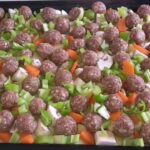 Gemüse Mit Hackbällchen Aus Dem Backofen In 15 Minuten Zubereitet !