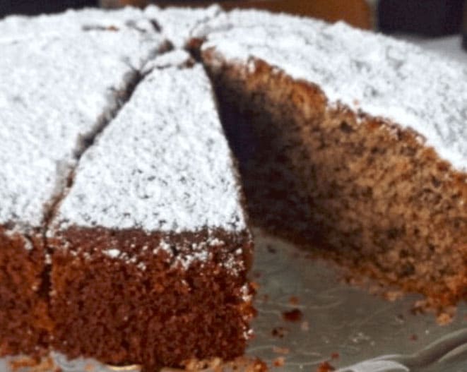 Oma Landgraf’s Nusskuchen (mit Rezept)