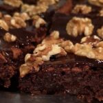 American Double Choc Brownies Rezept - Richtig feuchte und klebrige Brownies