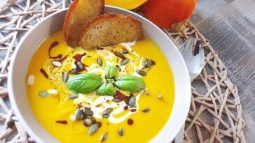 Kürbissuppe mit Ingwer und Kokosmilch Rezept