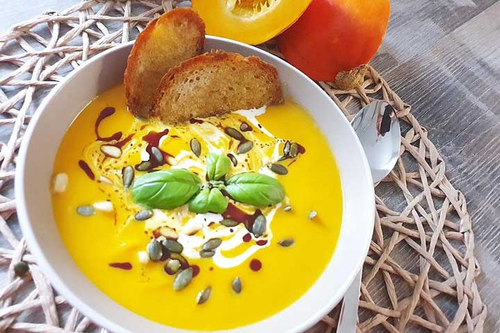 Kürbissuppe mit Ingwer und Kokosmilch Rezept