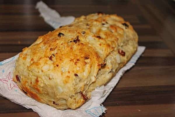 Tomaten-Zwiebel-Brot Rezept