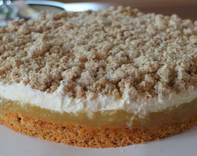 Apfeltorte mit Haselnuss-Streusel Rezept