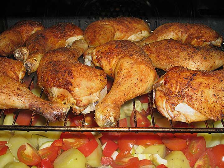 Hähnchenschenkel mit Ofen – Schmand – Gemüse Rezept