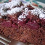 Schoko-Nusskuchen mit Sauerkirschen Rezept