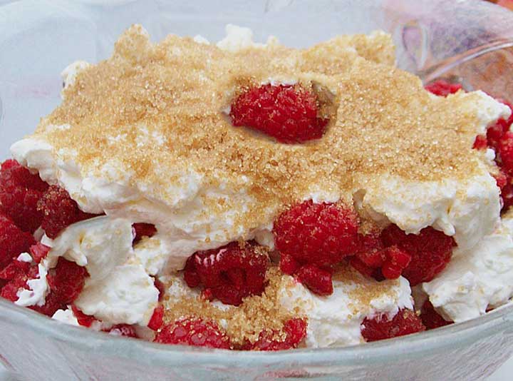 Super Einfach Himbeer-Dessert Rezept