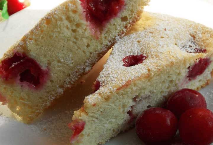 Ungarischer Quark-Kirsch-Kuchen Rezept