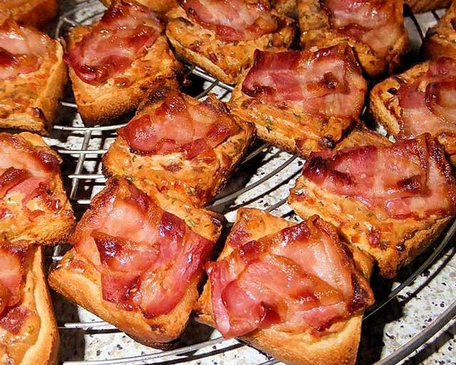 Bacon-Tomaten-Frischkäsehäppchen Rezept