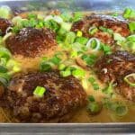 Ofenfrikadellen in Champignon-Lauchzwiebel-rahm Rezept