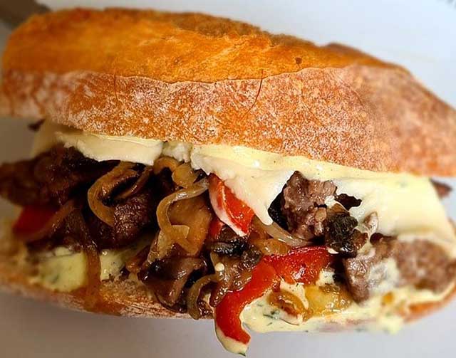 Philadelphia Philly Cheesesteak Sandwich Rezept