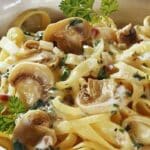Pilzrahmsoße mit Nudeln Rezept