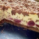 Quark Streuselkuchen mit Vanille Kirschfüllung Rezept