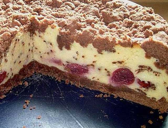 Quark Streuselkuchen mit Vanille Kirschfüllung Rezept