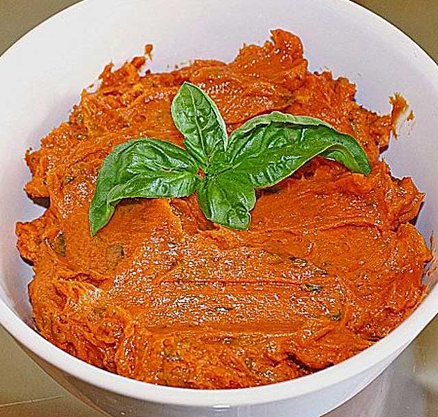 Tomaten-Basilikum-Butter Rezept - Schnelle und Einfache Rezepte