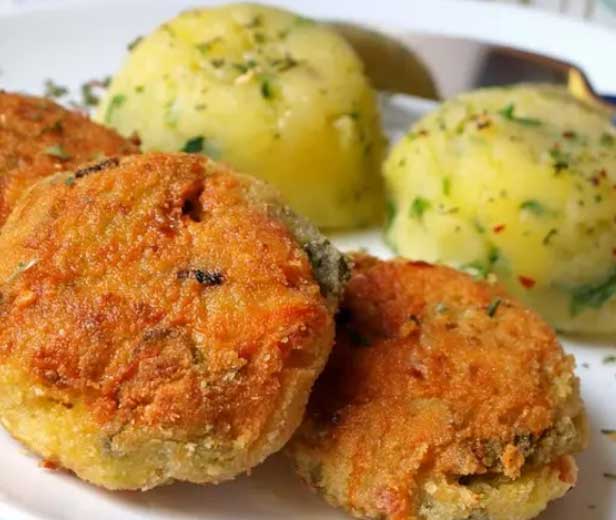 Wirsing-Frikadellen mit Kartoffelbrei Rezept