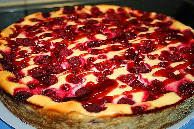 Beeren-Cheesecake: Käsekuchen Rezept