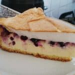Beeren Käsekuchen mit Baiserhaube Rezept