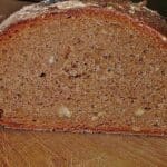 kerniges Vollkornbrot mit Sauerteig Rezept