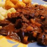 Omas Hirschgulasch Rezept