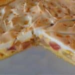 Rhabarberkuchen mit Vanillepudding und Baiser Rezept