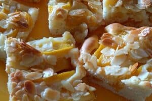 Schneller Blechkuchen mit Obst Rezept