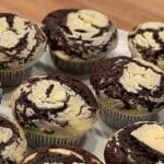 Schoko-Muffins mit Käsekuchen-Füllung Rezept