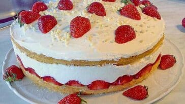 Erdbeertorte mit Quarkcreme Rezept