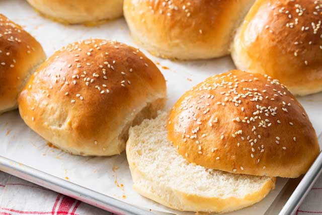 Fluffige Hamburgerbrötchen selber machen Rezept