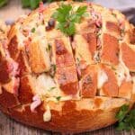 Gefülltes Zupfbrot mit Schinken und Käse Rezept