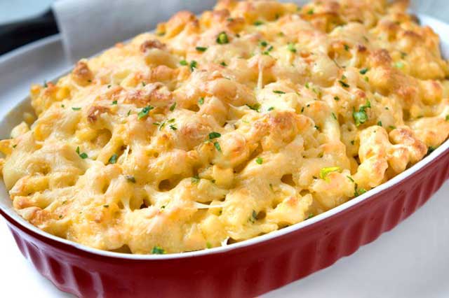 Herzhafte Käsespätzle mit Sahne und viel Käse Rezept - Schnelle und ...