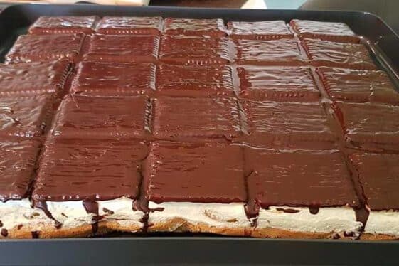 Frankfurter Kranz Schnitten vom Blech Rezept - Schnelle und Einfache ...