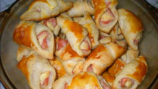 Schinken-Käse-Hörnchen Rezept: frisch aus dem ofen