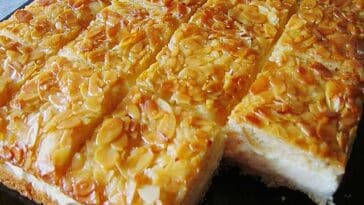 Ultimativer Bienenstich Blechkuchen Rezept