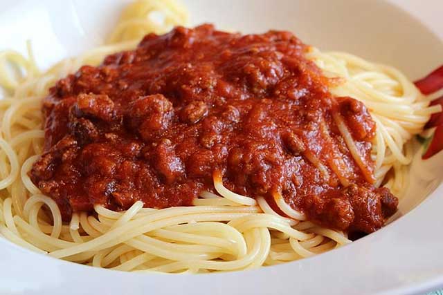 Die echte Sauce Bolognese Rezept: aus Bologna, mit Spaghetti