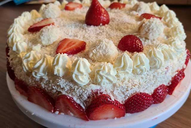 Erdbeer-Raffaello-Torte Rezept