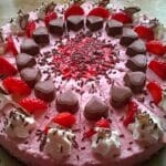 Erdbeer Yogurette Torte mit Nussboden Rezept