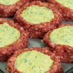Hackfleisch-Nester mit Käsefüllung und Kräuter Rezept