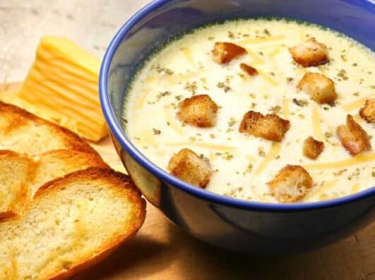 Käsesuppe: Das Rezept für die ganze Familie - Schnelle und Einfache Rezepte Käsesuppe: Das Rezept für die ganze Familie - Schnelle und Einfache Rezepte