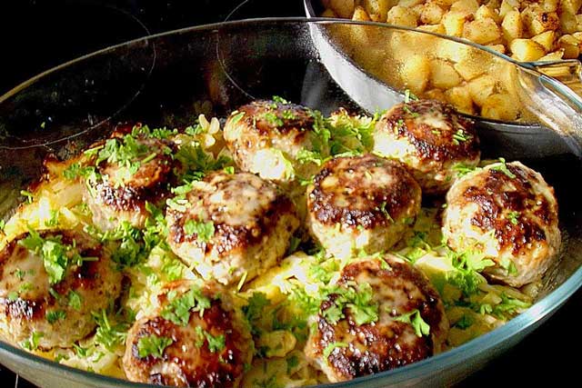 Lecker Bulettentopf mit Wirsing Rezept